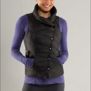 Lululemon • Get Down Reversible Vest in Black